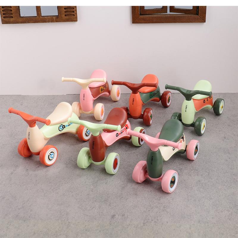 1Pcs Simulation Mini Cute Kids - Electric Scooter recension och pris